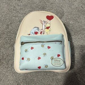 Lounge fly winnie the pooh backpack